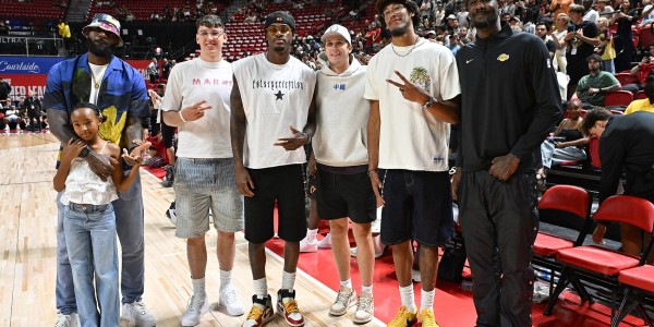 湖人助教：新援提升阵容深度与多样性，团队倍感振奋